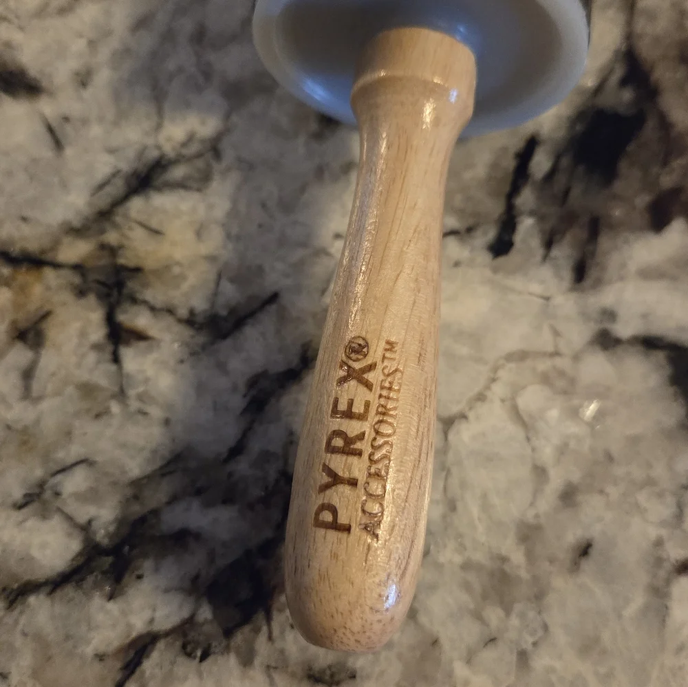 Pyrex Rolling Pin Easy Clean Black Wood Handle 18